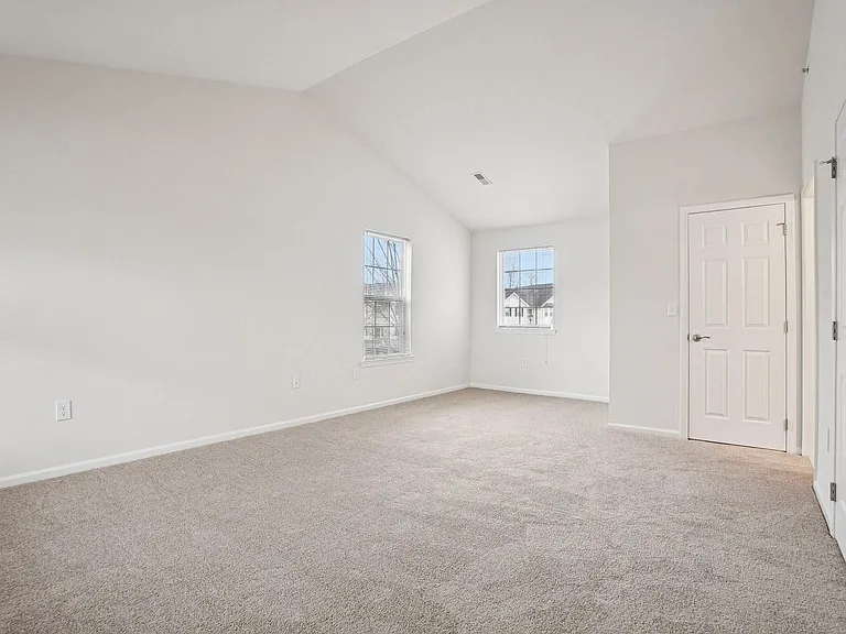 The Apartments At Weatherby — Photo 44