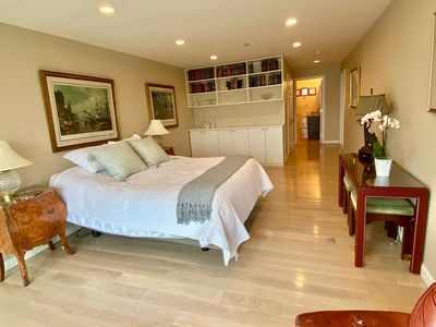 2001 Marina Dr APT 704, Quincy, MA, 02171