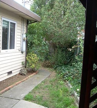 3rd image of 1425 Rollingwood Dr