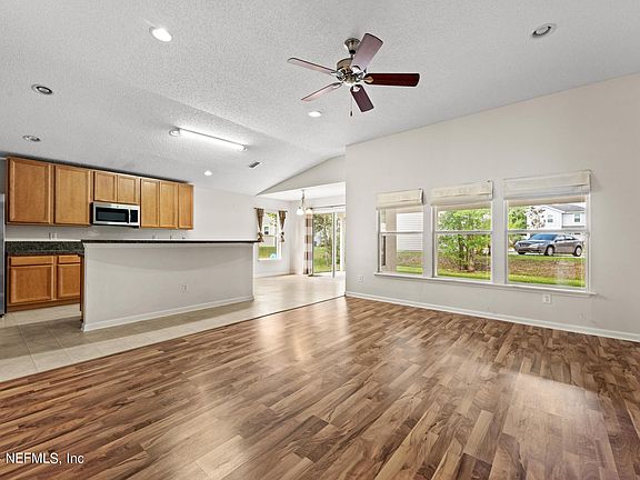 5th image of 653 PICASSO Avenue