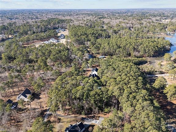 4th image of 713 Ship Point Rd