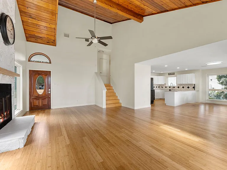 3920 Brookhaven Dr — Photo 3