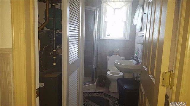 2nd image of 15555 Broad St