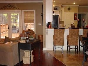 5th image of 810 Rocky Creek Dr