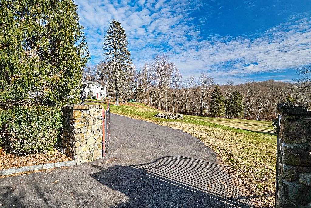 300 Brewster Hill Rd, Brewster, NY 10509 Zillow