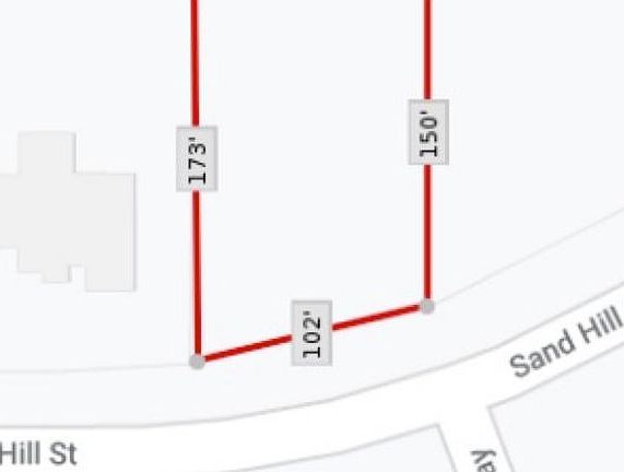 5th image of 225 Sand Hill St