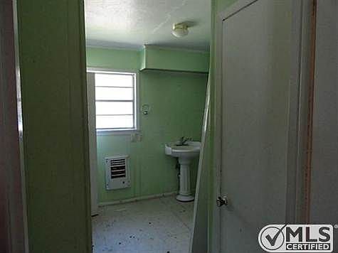 4th image of 303 N Hamilton St