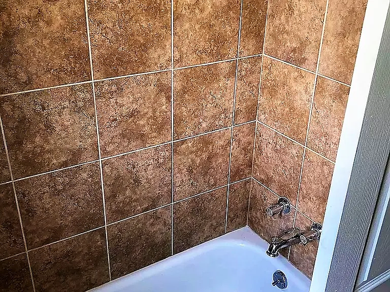 4004 Southport Dr — Photo 10