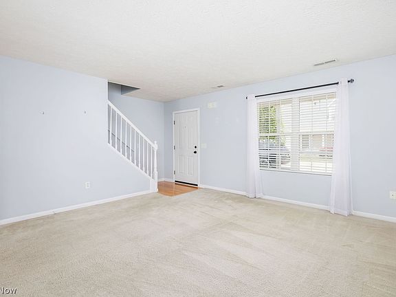 5th image of 70 High Point Dr Unit 76