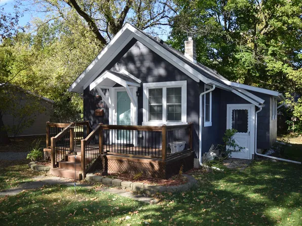 1210 Elizabeth St, Midland, MI 48640