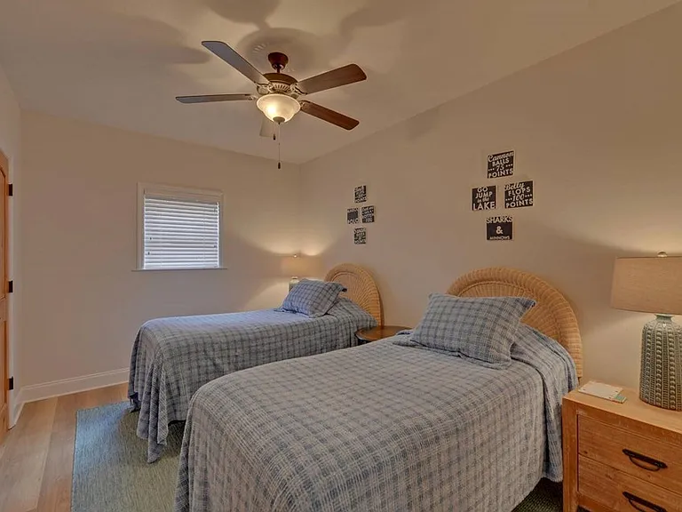 1951 Island View Dr — Photo 69