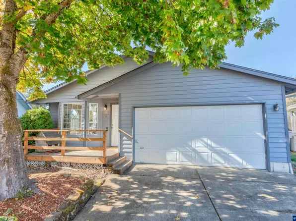 3181 SE Hathaway Dr, Corvallis, OR 97333