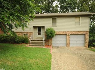 12112 Pleasant Forest Dr, Little Rock, AR 72212