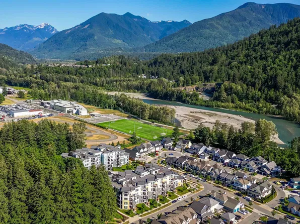 5384 Tyee Ln #205, Chilliwack, BC V2R 6C8