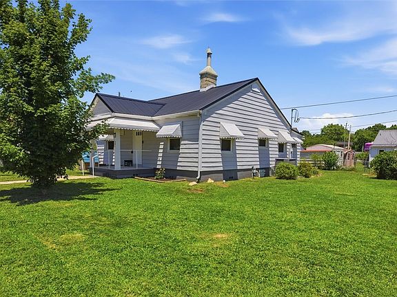 4th image of 301 Pecan Dr