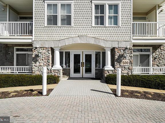 3rd image of 2500 Waterside Dr Unit 316