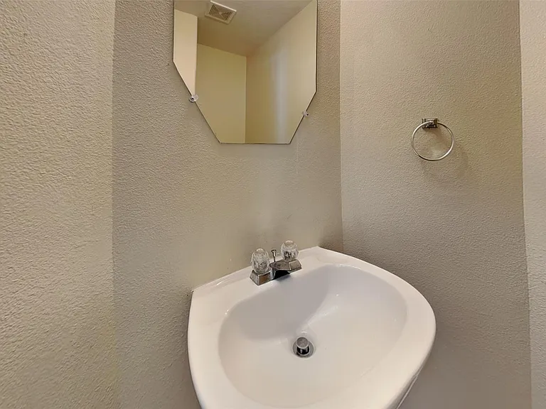18018 Melissa Springs Dr — Photo 9