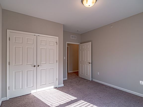 3rd image of 1569 Sanford Ln #437
