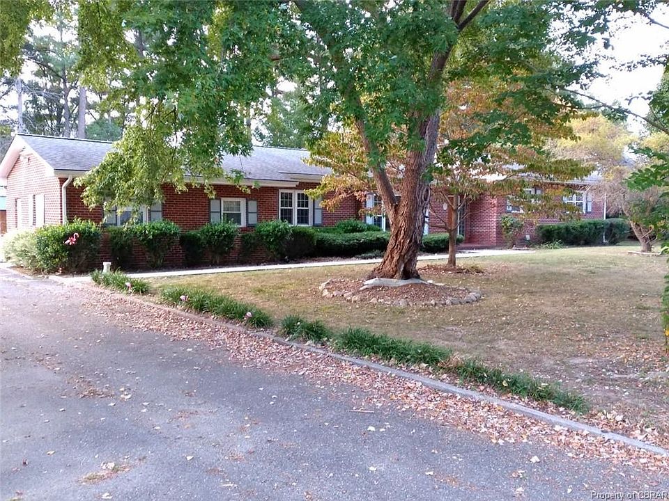 1st image of 1320 Riverview Dr