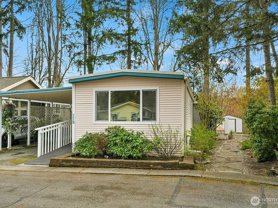 1st image of 18425 NE 95th St #113