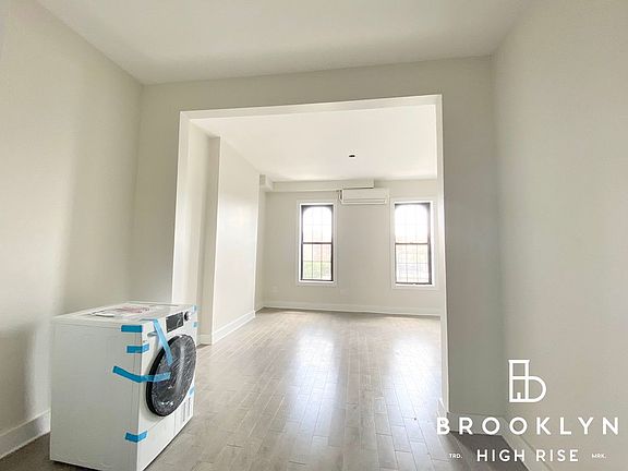 4th image of 838 Flatbush Ave #2