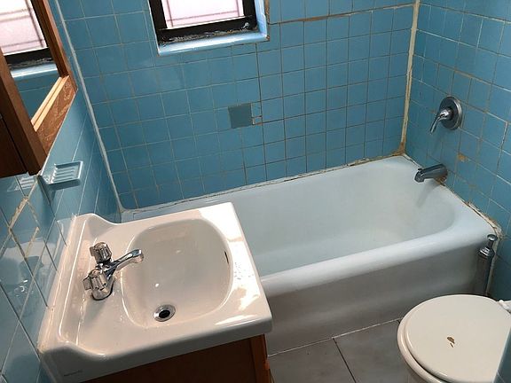 5th image of 643 W 207th St APT 5B