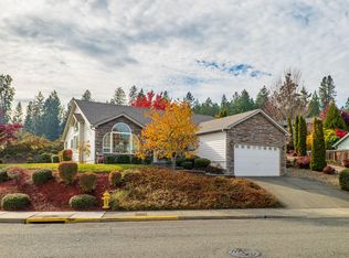 1590 W Harbeck Rd, Grants Pass, OR 97527