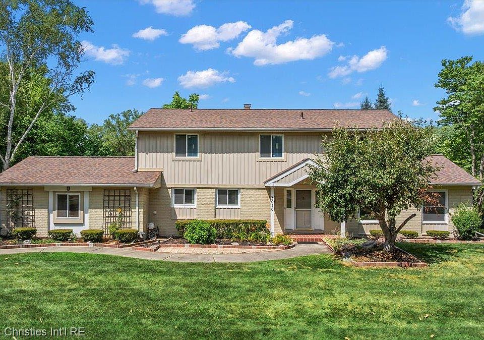 1st image of 3010 Parkland Dr