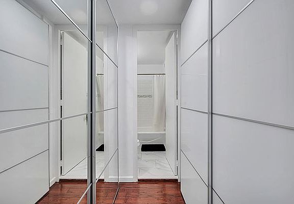 5th image of 300 E 33rd St APT 20G