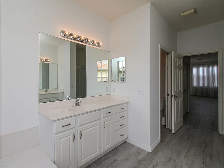 3927 Aurora Ct — Photo 26