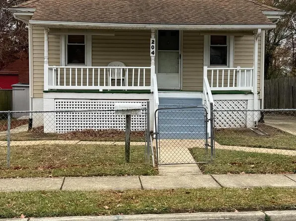 204 68th Pl, Capitol Heights, MD 20743