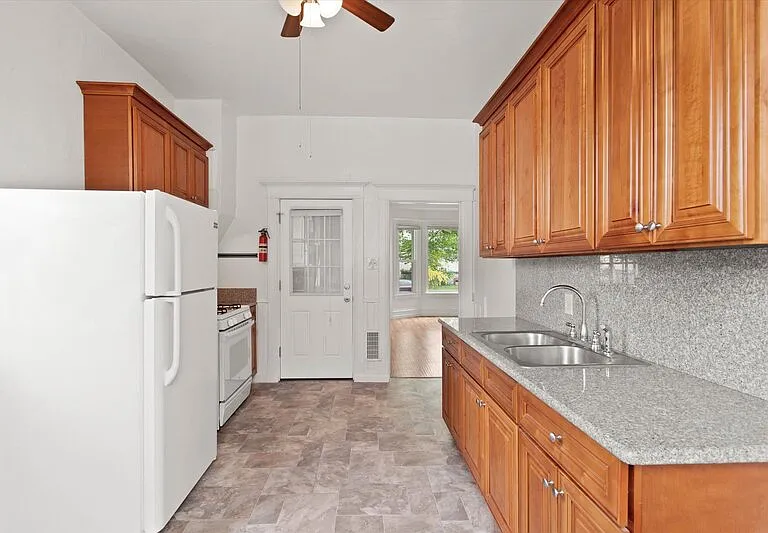 902 W Mansfield Ave #3 — Photo 20