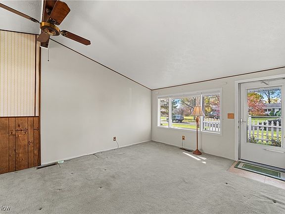 4th image of 9107 Cambridge Dr