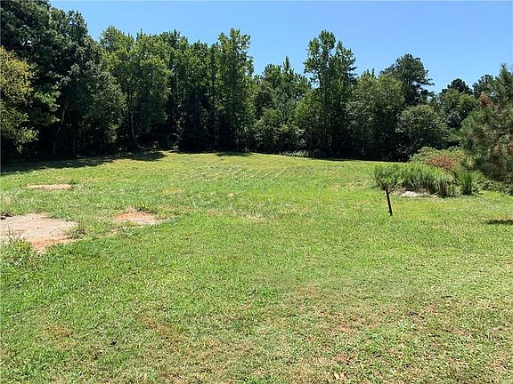 5th image of 8446 Cumming Hwy Lot 850