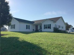 92 Deves Rd, Montgomery City, MO 63361