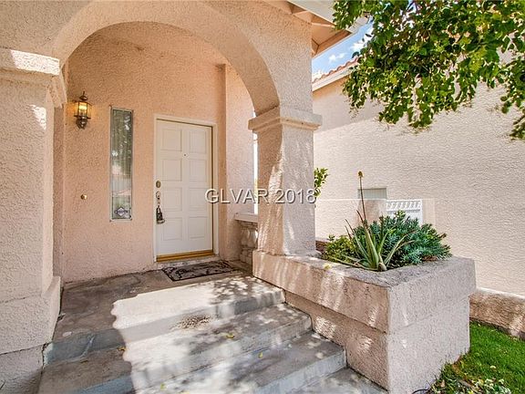 5th image of 8320 Hollow Wharf Dr