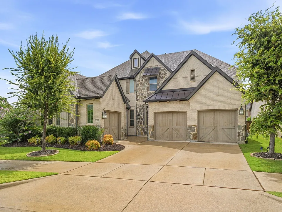 1014 Devonshire Dr