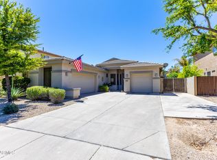 953 E Aquarius Pl, Chandler, AZ 85249