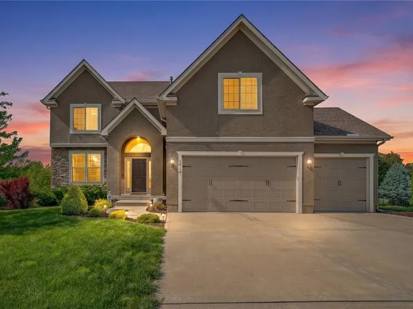 1518 Creekmoor Dr, Raymore, MO 64083