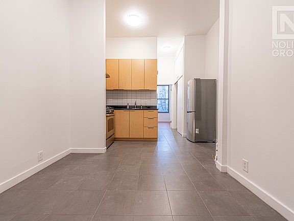 3rd image of 181 E Broadway #1AA