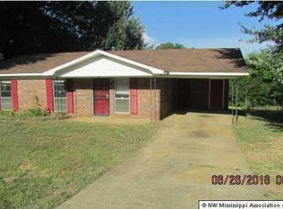 414 Oak St, Hickory Flat, MS 38633