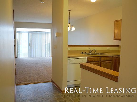 3rd image of 693 Providence Dr