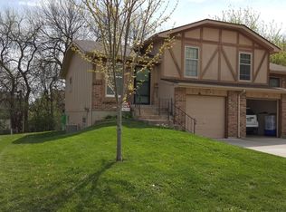 12809 S Blackfoot Dr, Olathe, KS 66062