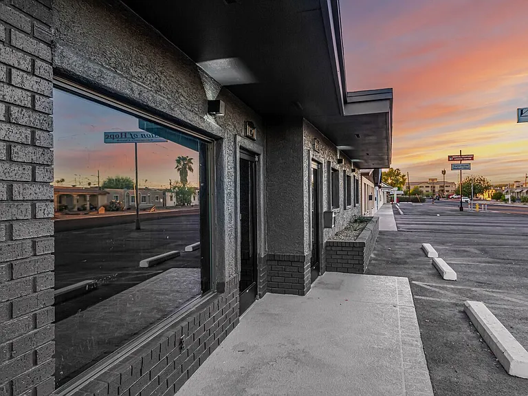 11201 W Nevada Ave — Photo 5