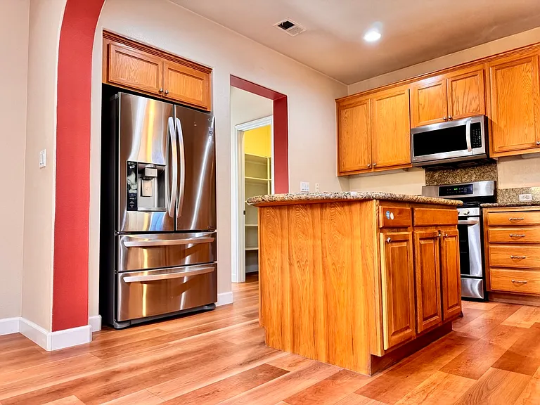 2652 Basswood Dr — Photo 8
