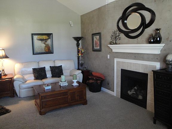5th image of 4444 Newport Loop N