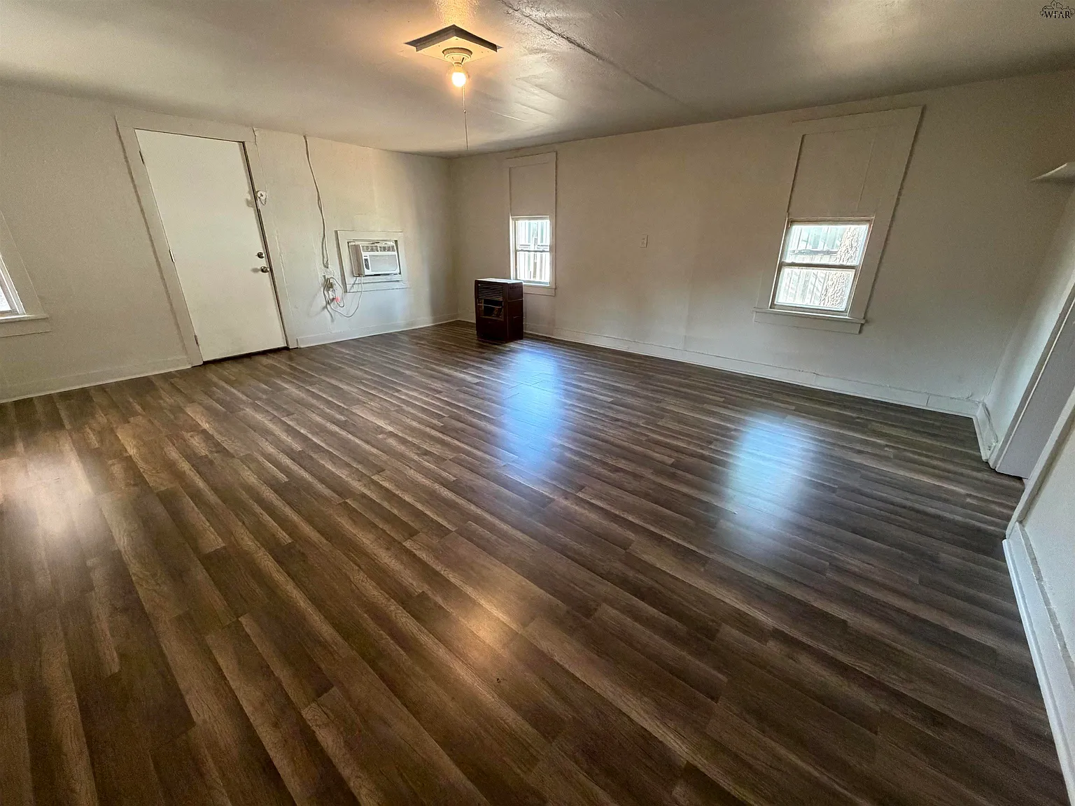 1 bed, 1.0 bath, 954 sqft, $650 — Photo 3