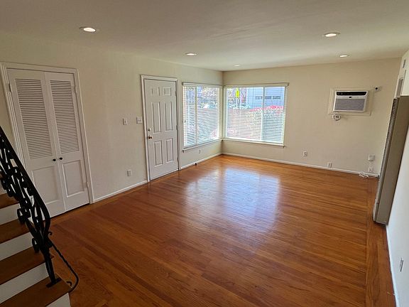 4th image of 3001 9th Ave