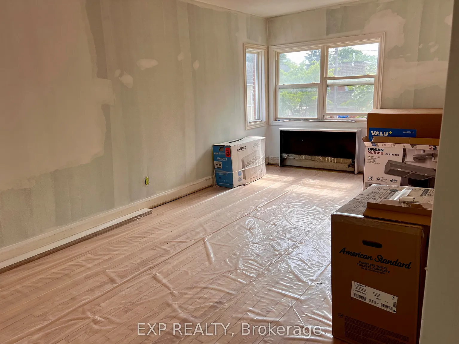 2 bed, $1,900 — Photo 3