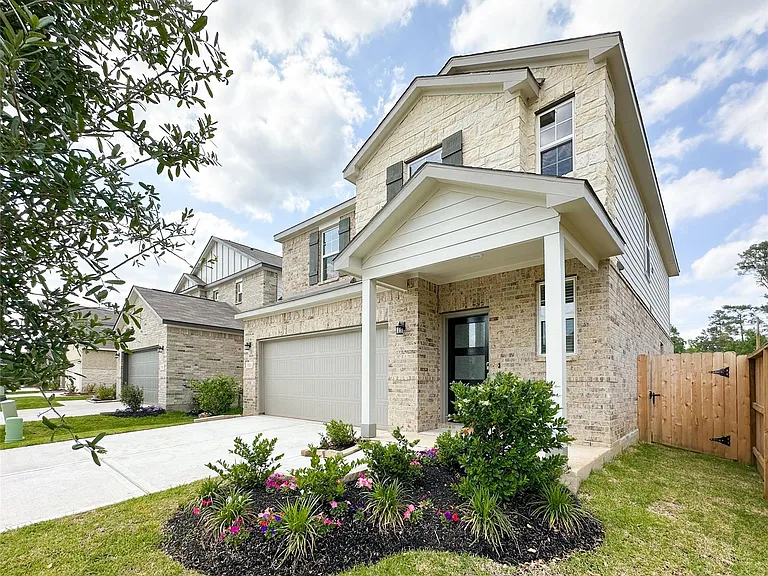 7806 Alset Dr — Photo 2